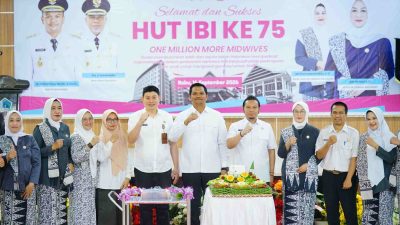HUT ke-75 IBI, Didampingi Kadis Kesehatan, Bupati Bantaeng Apresiasi Pengabdian Bidan untuk Masyarakat