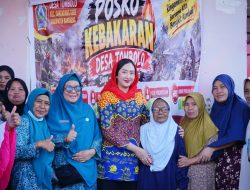 Kepedulian Ketua TP PKK Bantaeng, Temui Langsung Korban Kebakaran Di Kampung Beru Sekaligus Menyerahkan Bantuan